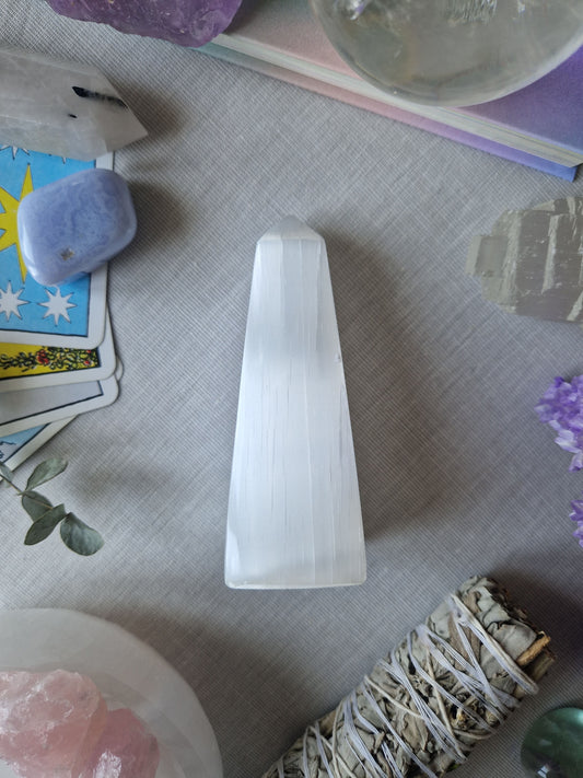 Selenit Obelisk